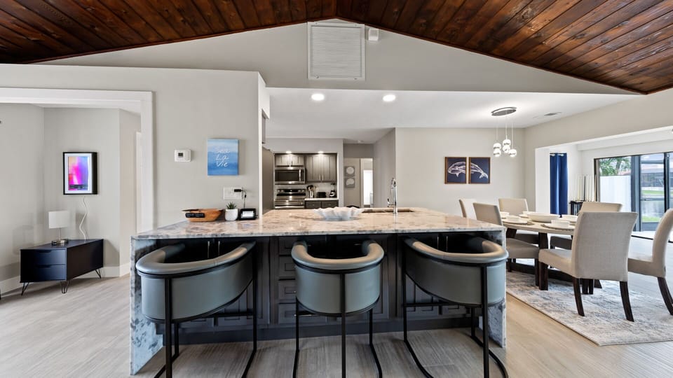 Breakfast bar
