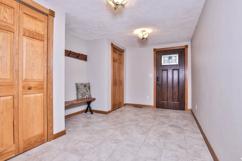 Beautiful tile flooring as you walk in