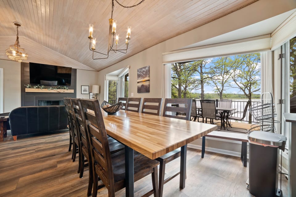 Open concept right on 120ft of private lakefront.  Incredible views