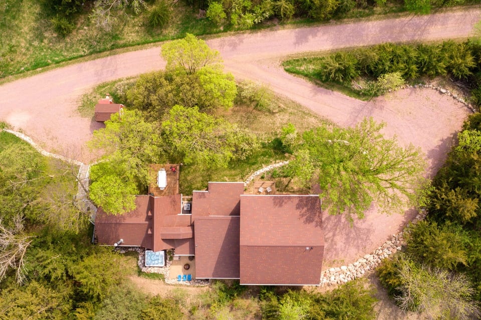 Overview of cabin and land surrounding.