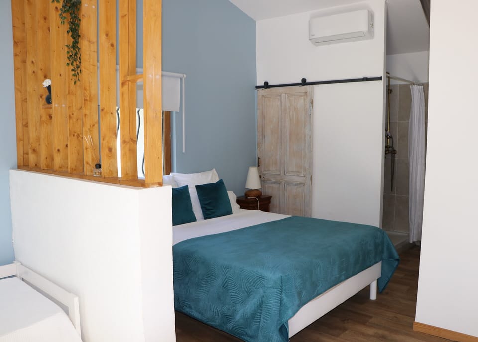 Family Double or Twin Room, Multiple Beds | Minibar, blackout drapes, soundproofing, free WiFi