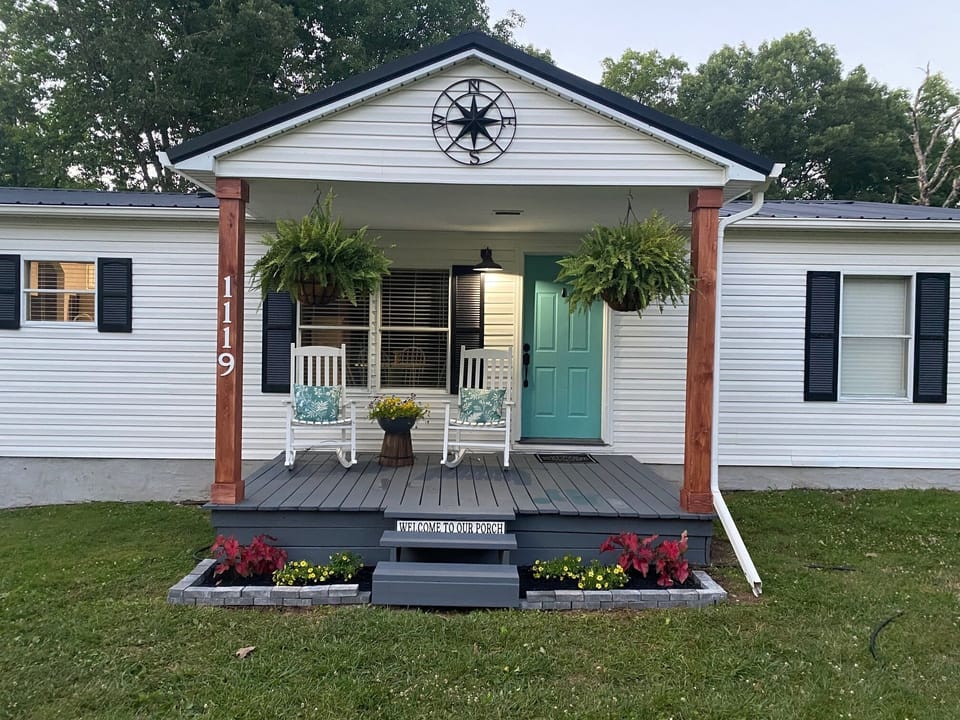 COME SIT ON OUR FRONT PORCH AND ENJOY THE MOUNTAIN BREEZES!