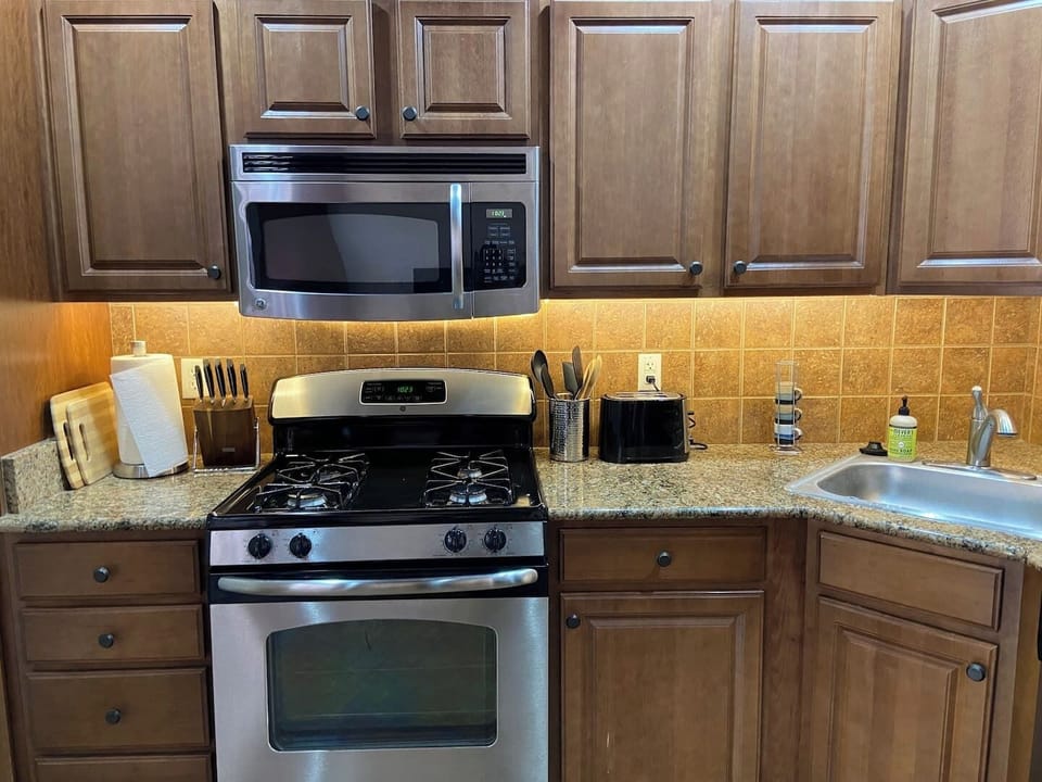 Full kitchen with gas stove, organic coffee, grinder, s&p, sugar, EVOO