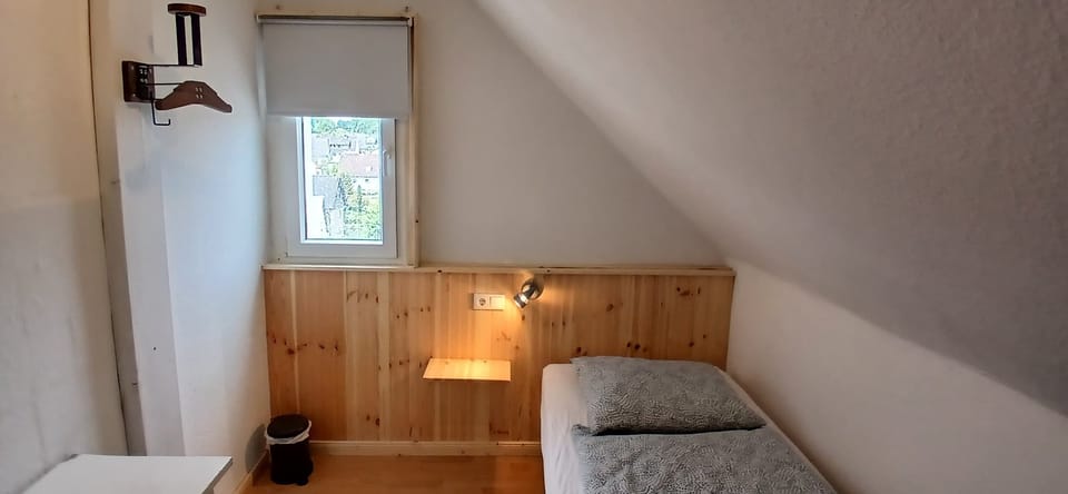 Basic Single Room | Free WiFi, bed sheets
