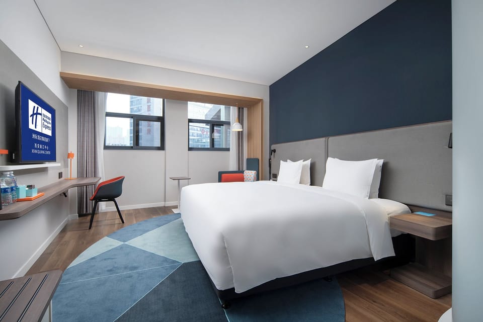 Standard Room, 1 King Bed (Super King, Extra Floor Space) | Soundproofing, WiFi (free), bed sheets