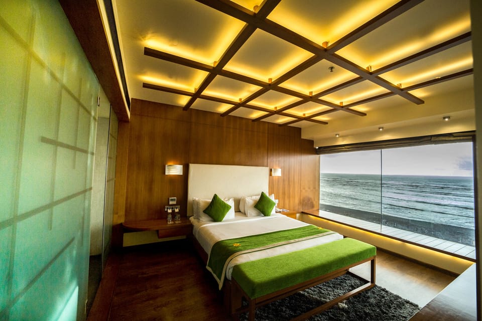 Suite | Living room | LCD TV