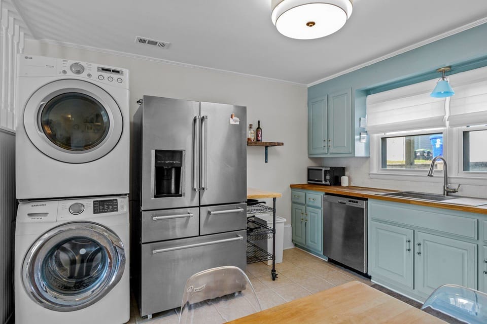 420 1st Unit 1A Kitchen