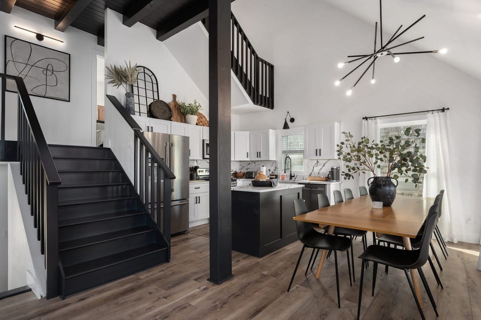 Kitchen & Indoor Dining