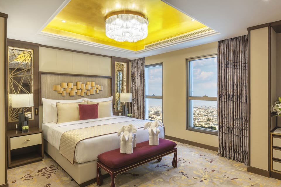 Presidential Suite | Premium bedding, down comforters, free minibar items, in-room safe