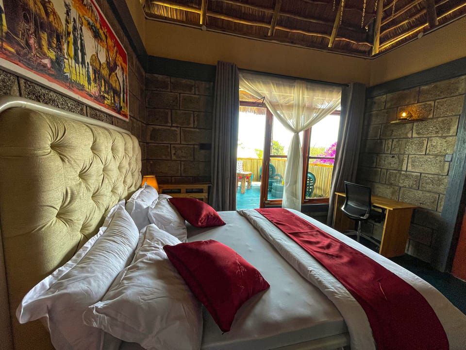 Signature Double Room | Egyptian cotton sheets, premium bedding, memory foam beds, soundproofing
