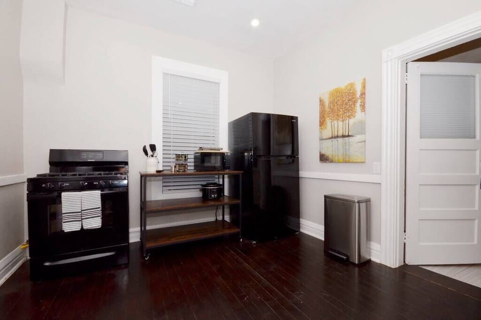 Gas stove and Oven