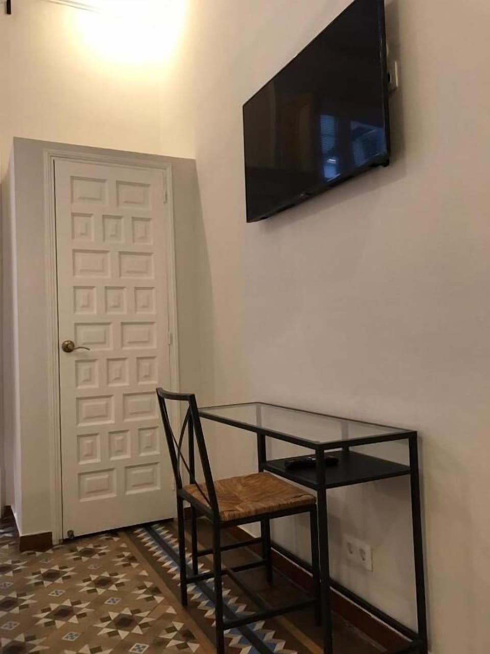 Habitación Doble Terraza (Baño Privado) | In-room safe, desk, laptop workspace, blackout drapes