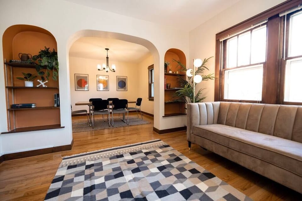Main Floor Entry to Dining