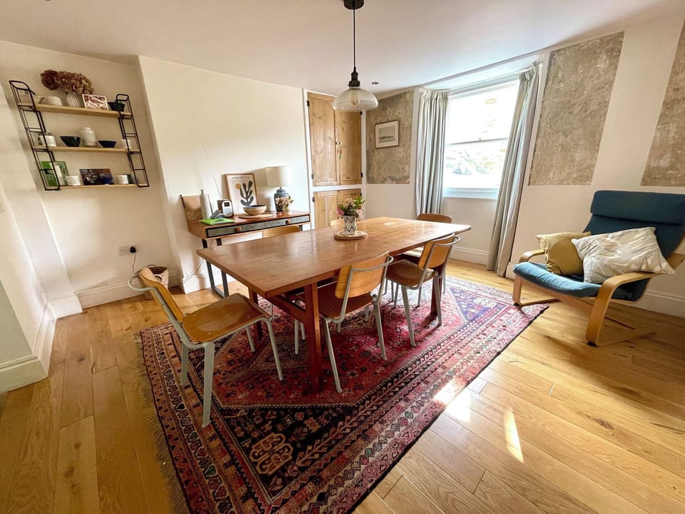 Cottage | Dining