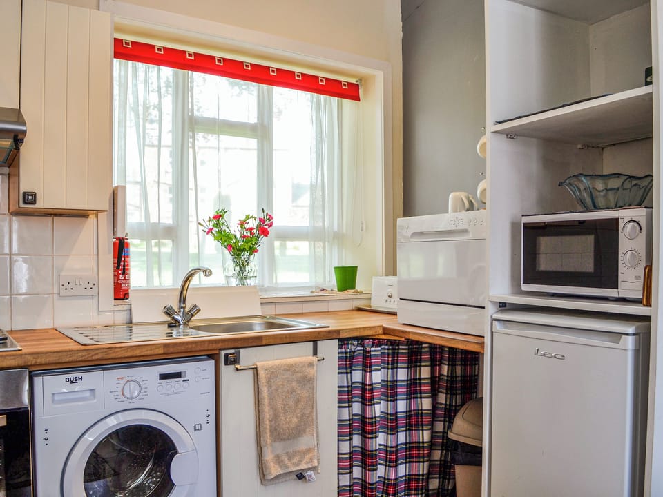 Kitchen area | Kirk Wynd Cottage, Kirriemuir
