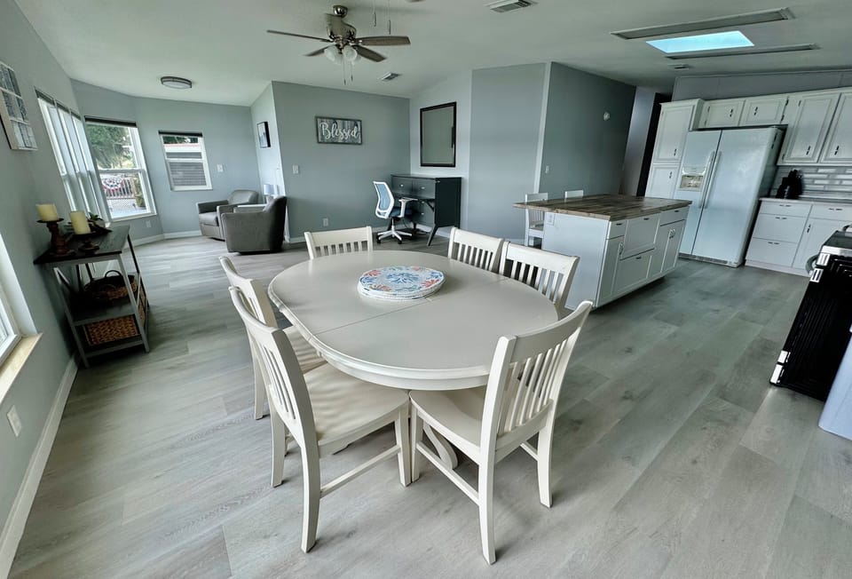 Eat-in Kitchen & Great Room with Desk & Sitting Area