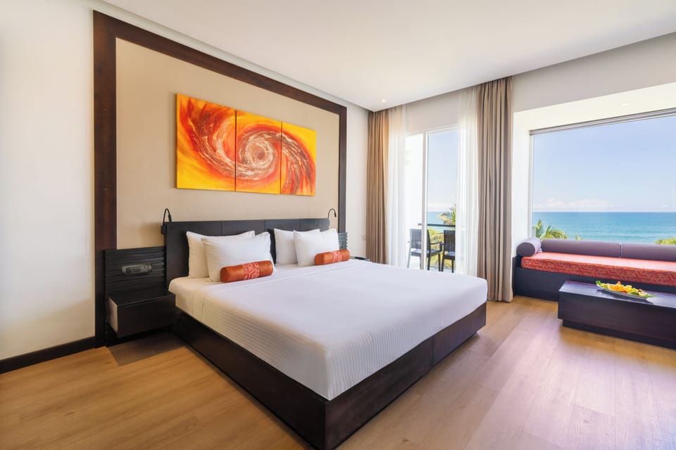 Superior Room, Balcony, Sea View | 1 bedroom, premium bedding, in-room safe, soundproofing