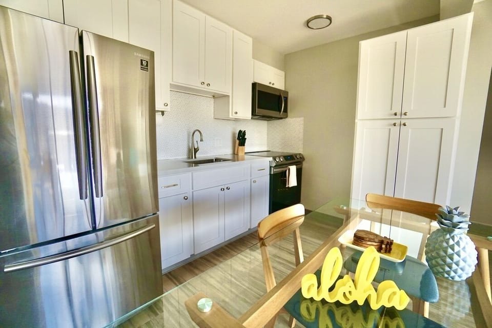 Full kitchen and necessary dishware.