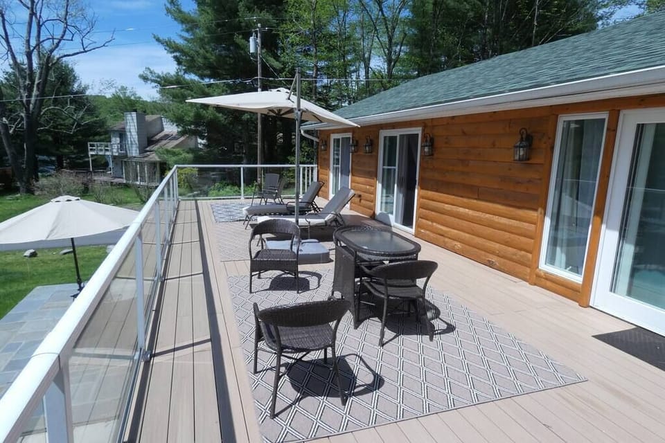 Upper Deck