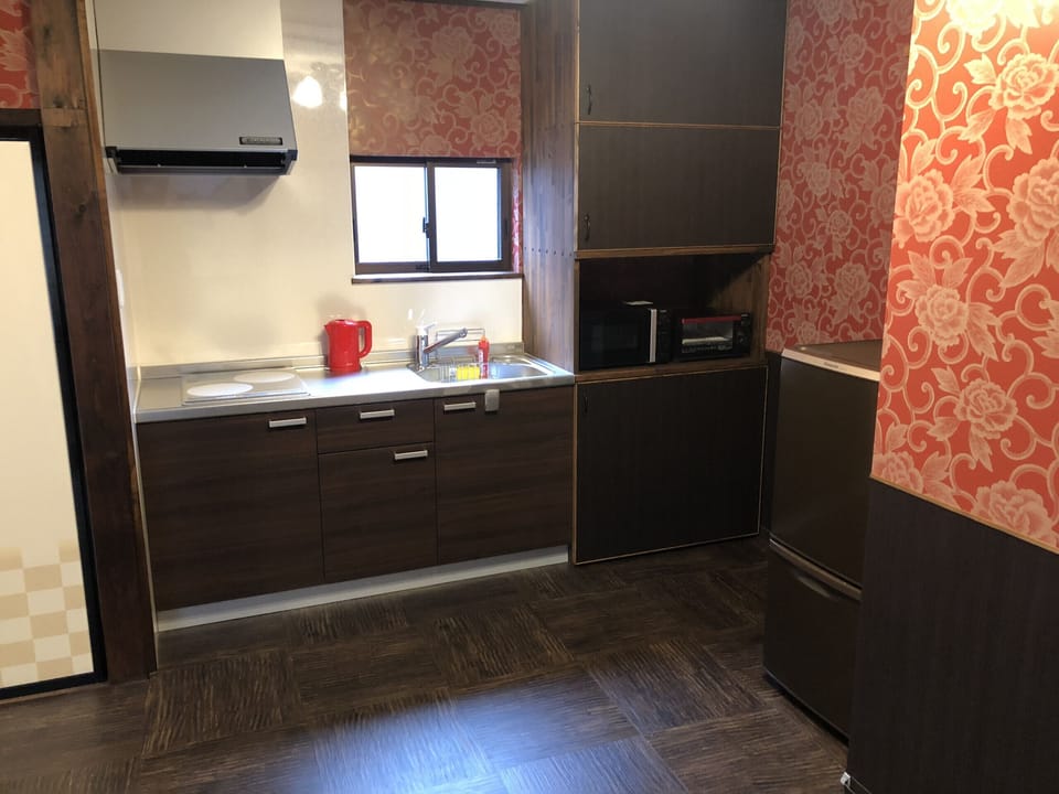 Rent Taisho Aburaya house in Takayama  - Kitchen