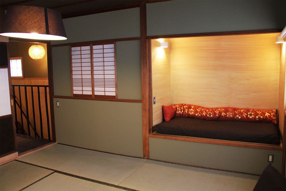 Bedroom (upstairs - futons)