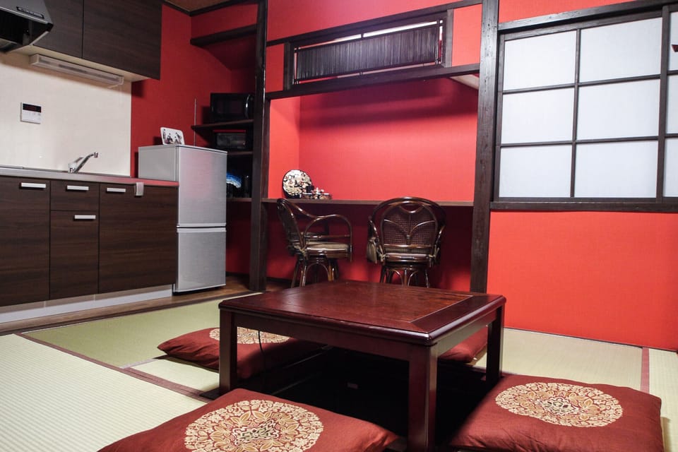 Living / dining room (summer)
