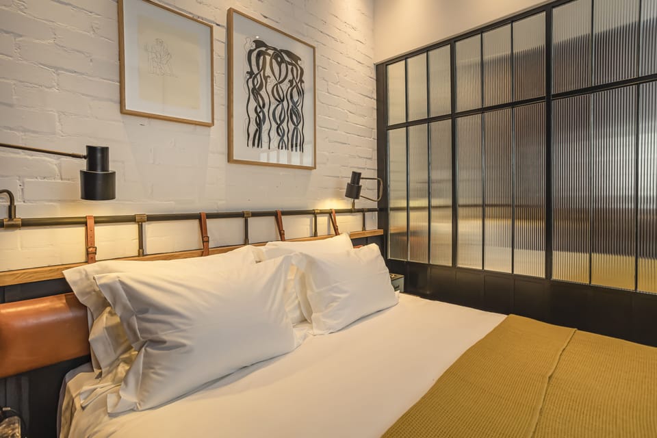 In-room safe, free WiFi, bed sheets