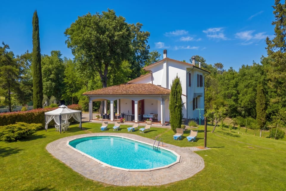 Family Villa, 4 Bedrooms, 2 Bathrooms, Mountainside (Villa Cerbaie) | Pool | Seasonal outdoor pool