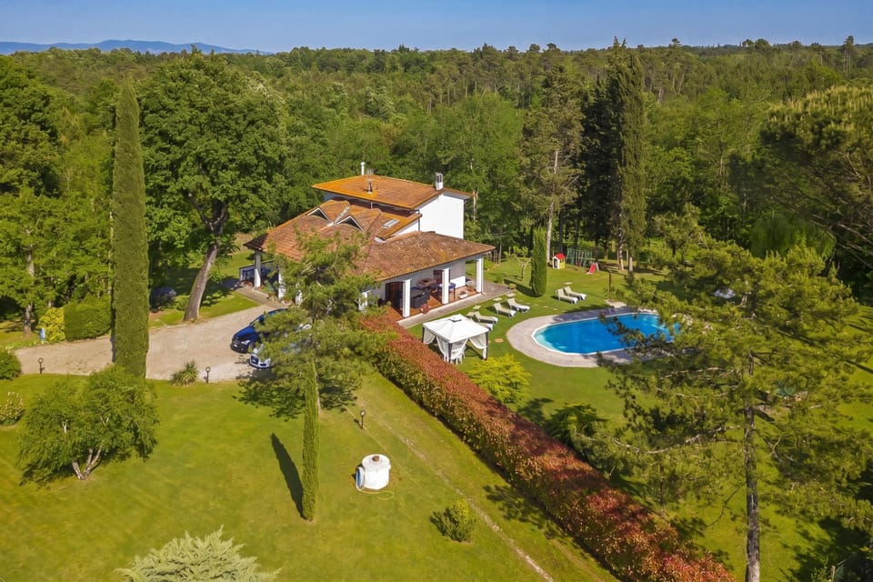 Family Villa, 4 Bedrooms, 2 Bathrooms, Mountainside (Villa Cerbaie) | Exterior