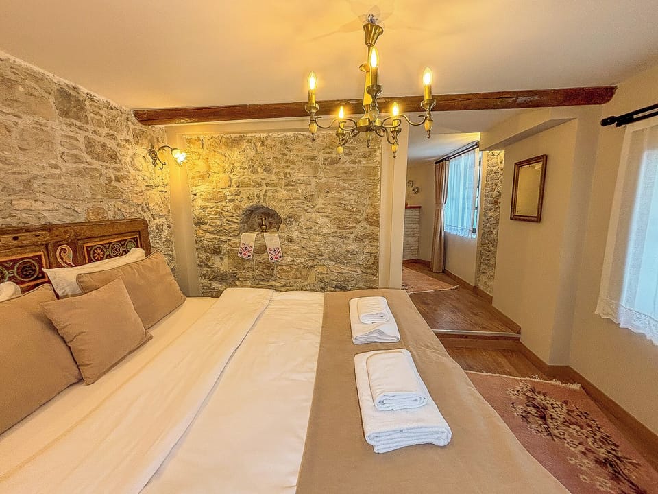 Superior Suite | Memory foam beds, individually furnished, laptop workspace, free WiFi