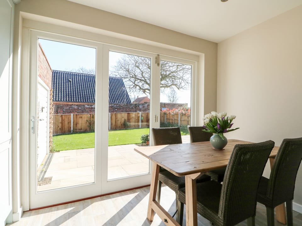 Cottage | Private kitchen | Fridge, microwave, dishwasher, electric kettle