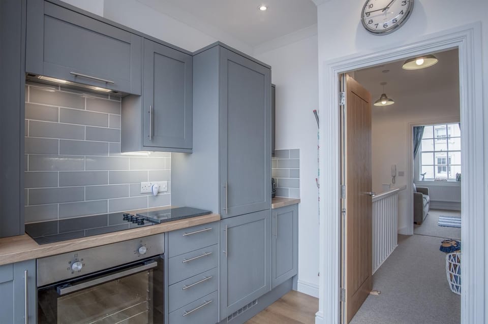 Ramsey Apartment - 2 Bedroom Apartment - Tenby (10744)