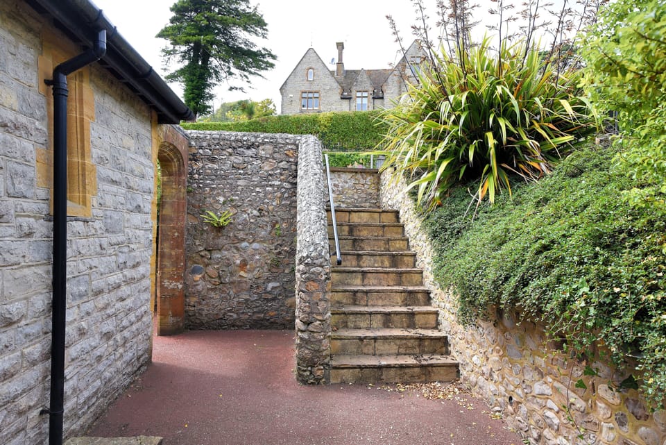 Cottage | Property grounds