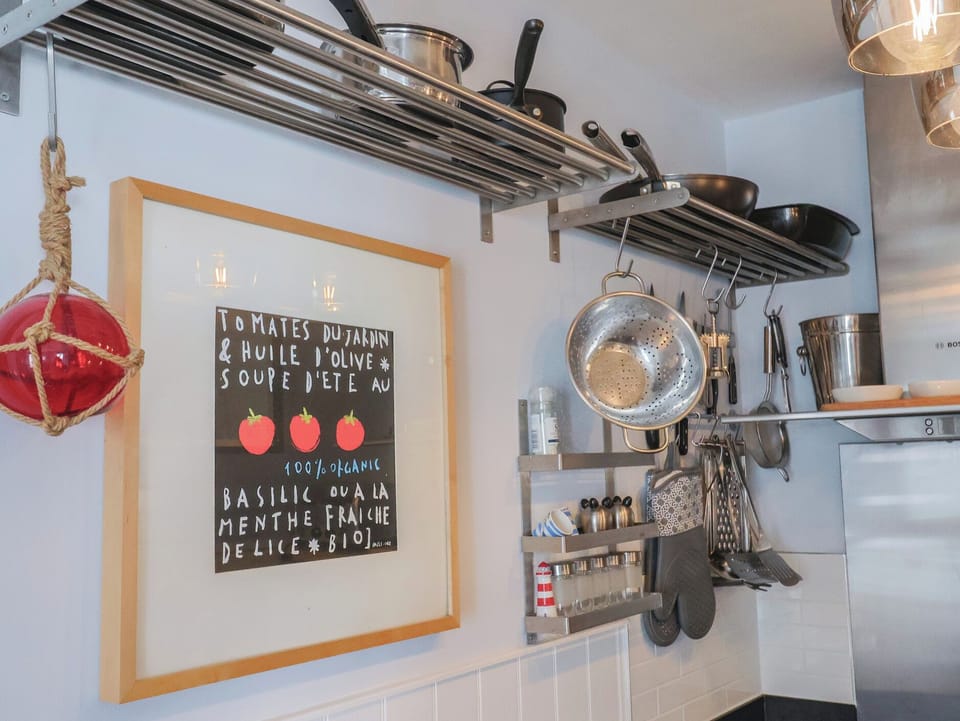 Cottage | Interior