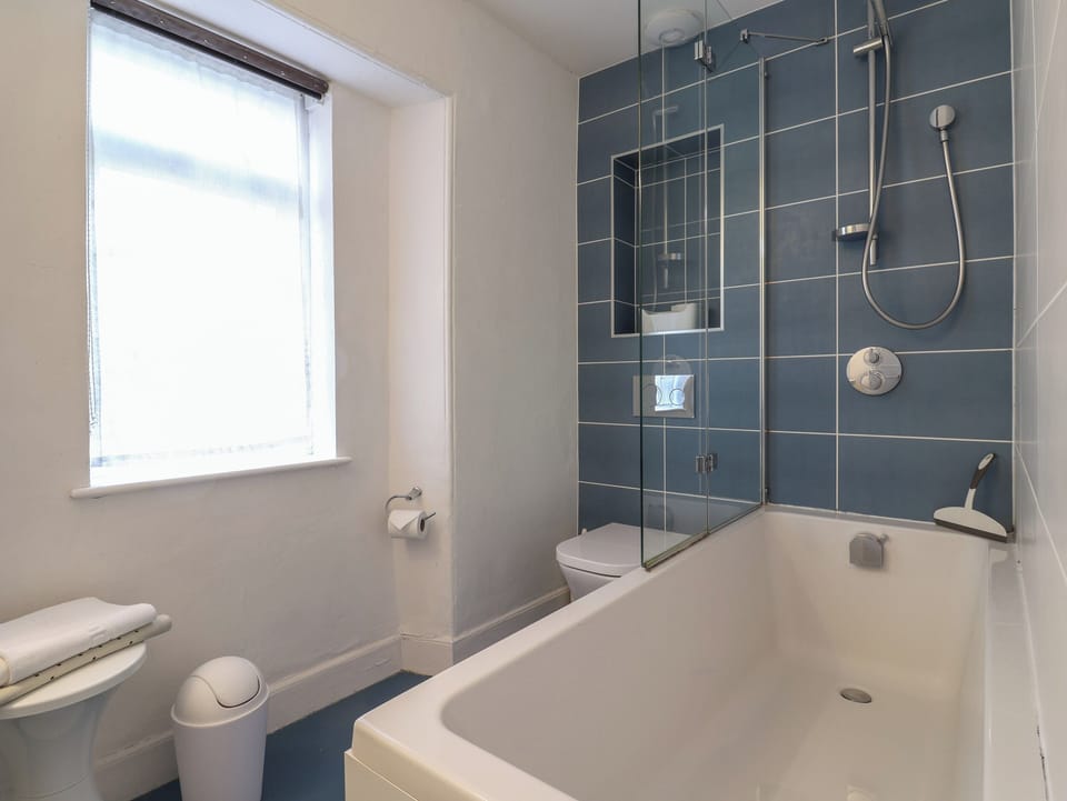 4 East Cliff Cottage in Lyme Regis