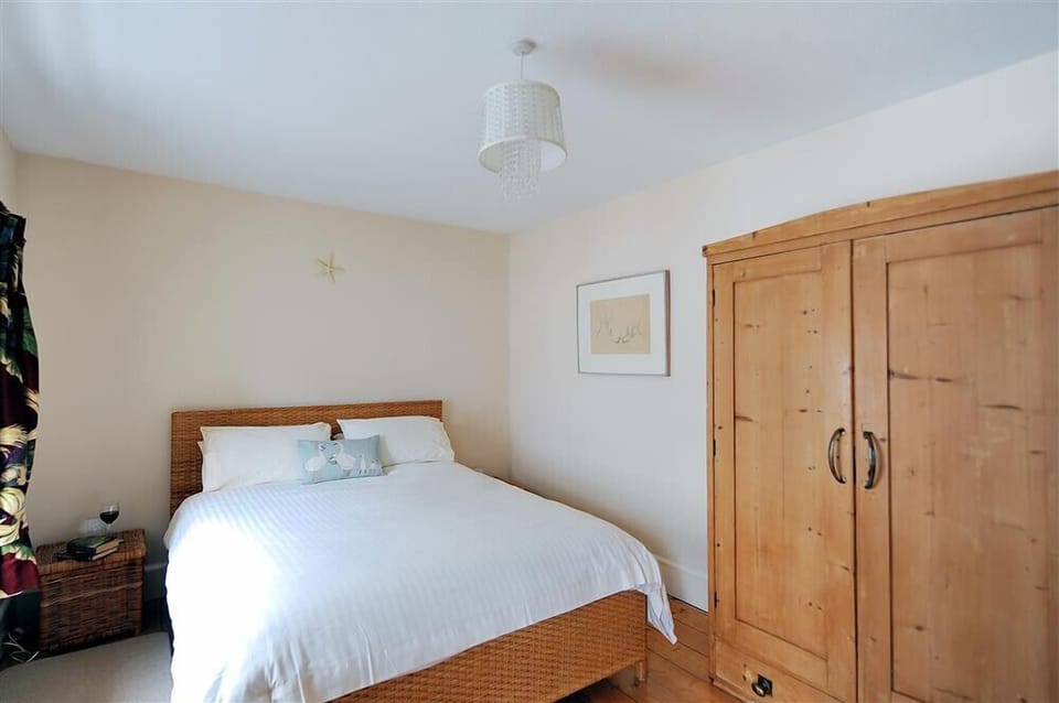 Bedrock Cottage in Lyme Regis