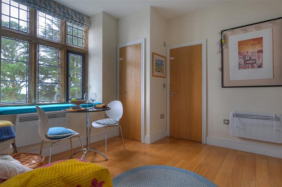 Cottage | 1 bedroom, individually decorated, individually furnished, free WiFi