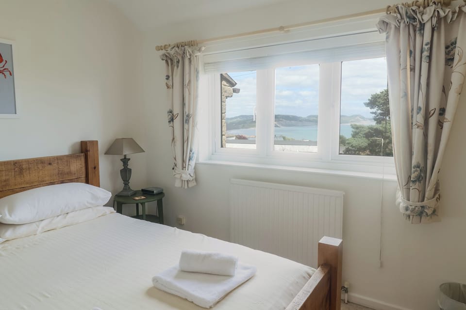 3 bedrooms, individually decorated, individually furnished, free WiFi