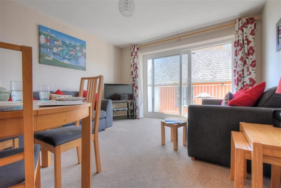 4 Bay View Court Cottage in Lyme Regis