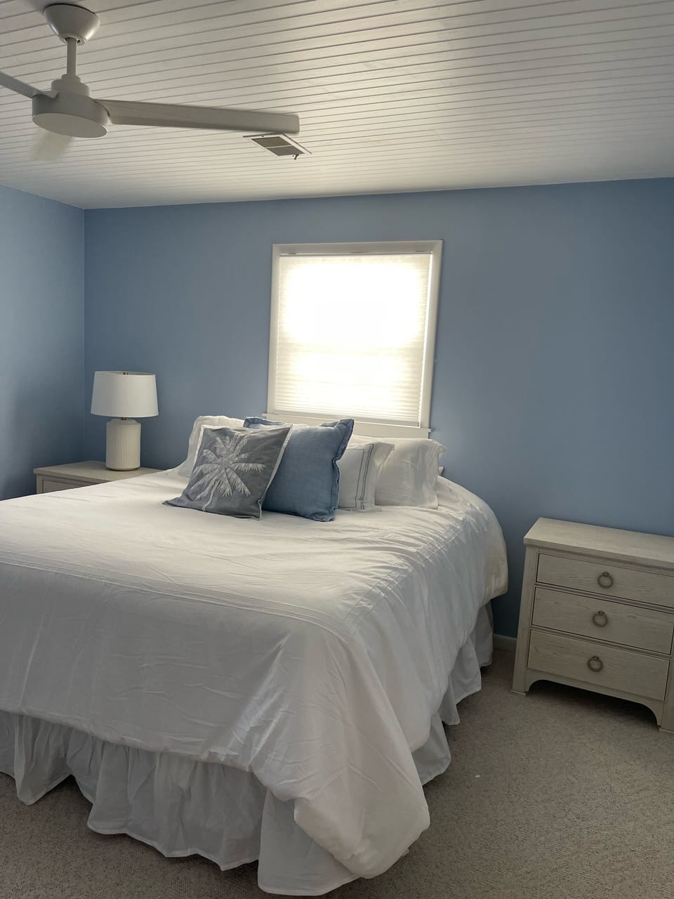 Bedroom 1 — King Bed