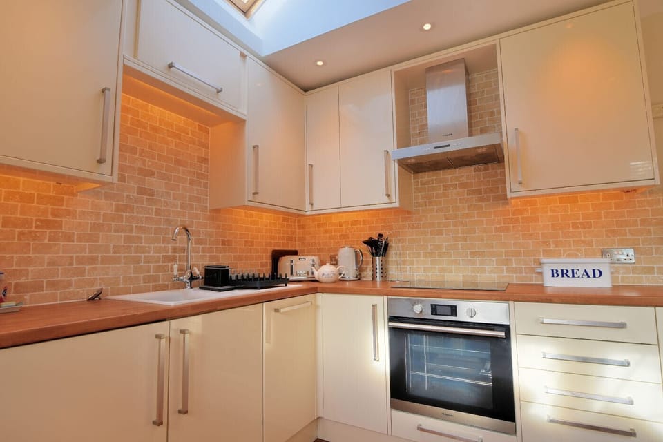 Cottage | Interior