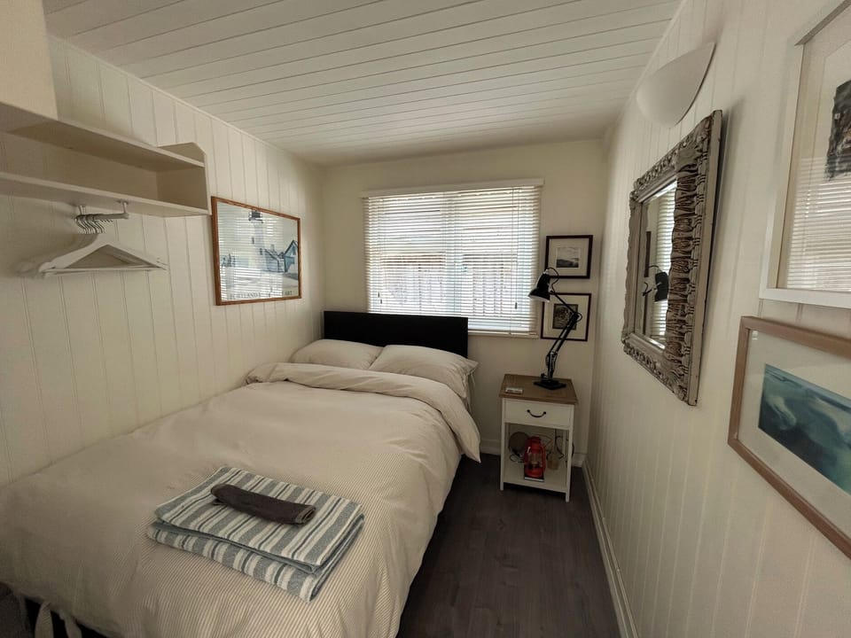 Cottage | 2 bedrooms, individually decorated, individually furnished, free WiFi