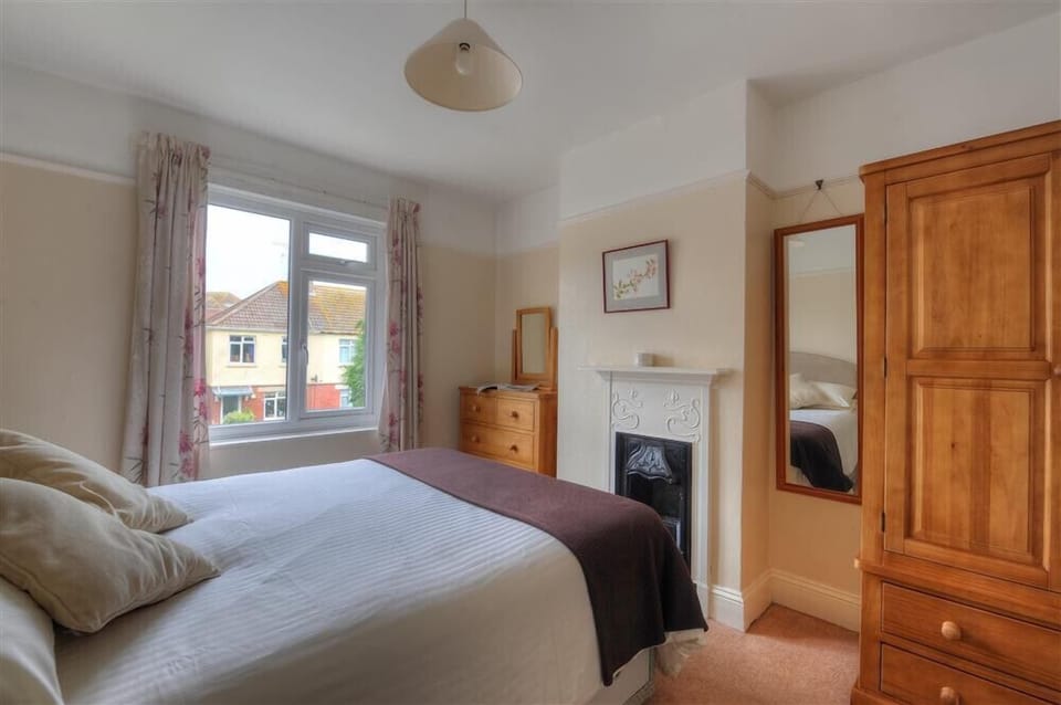 23 Lym Close Cottage in Lyme Regis