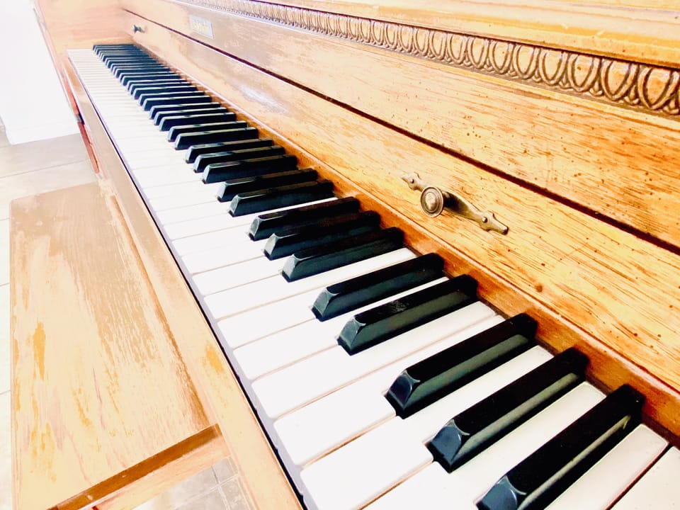 Do you play the piano?