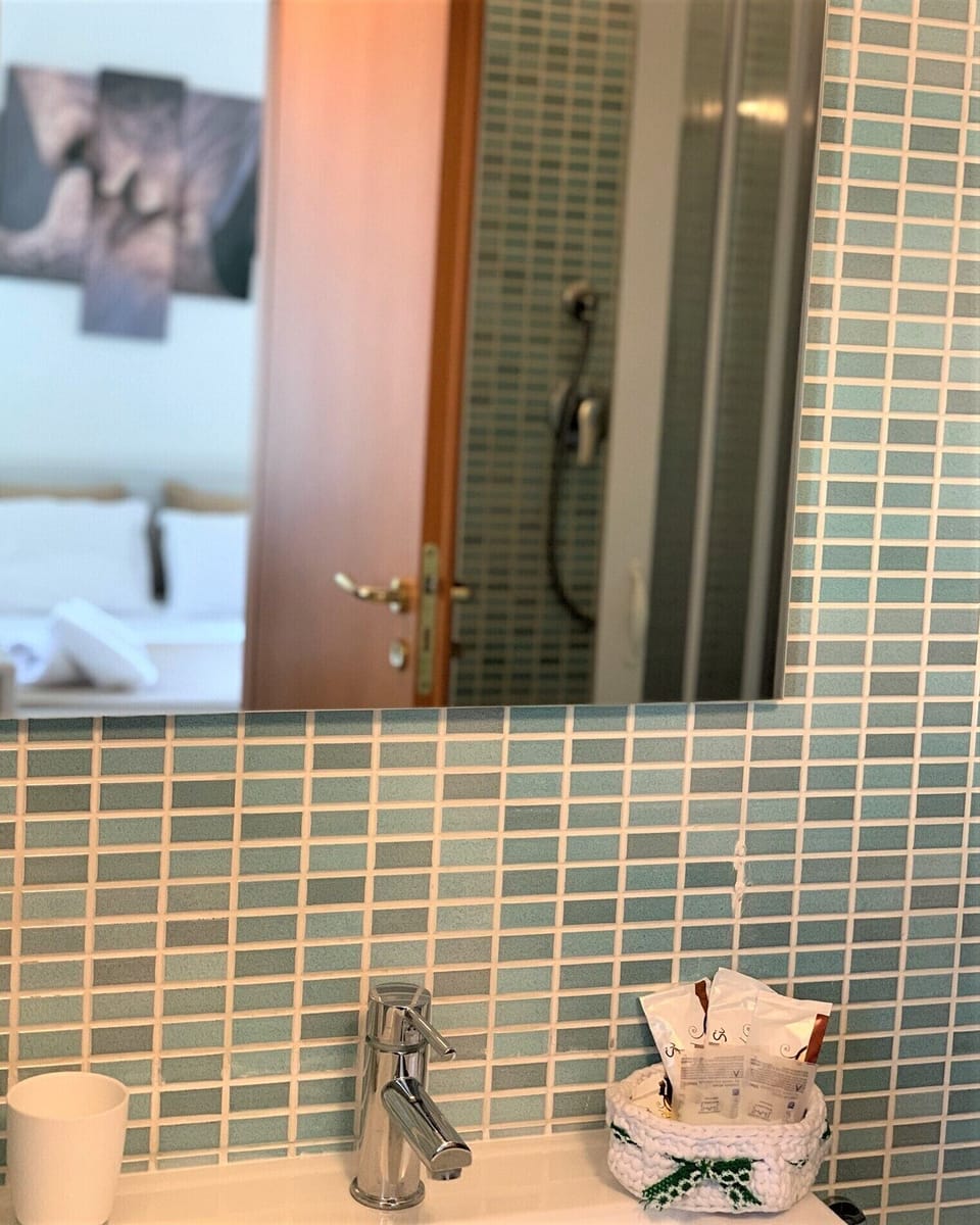 Classic Triple Room | Bathroom | Shower, rainfall showerhead, hair dryer, electronic bidet