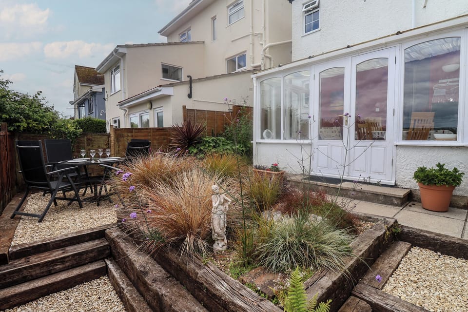 Cottage | Outdoor dining