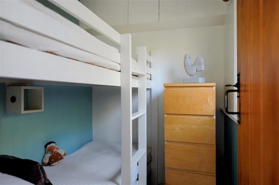Cottage | 2 bedrooms, individually decorated, individually furnished, free WiFi