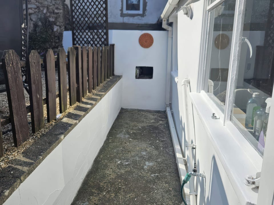 Cottage | Property grounds