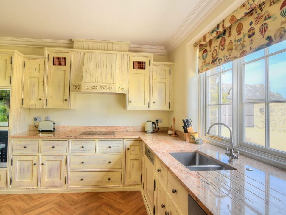 Cottage | Interior