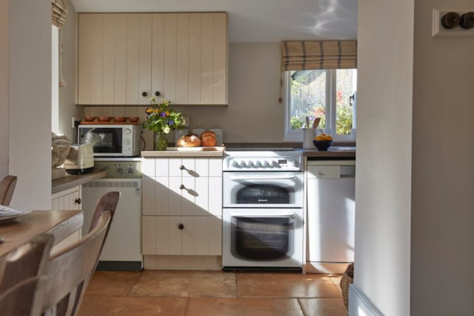 Cottage | Interior